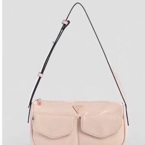 Guess Walden’s Shoulder Bag
